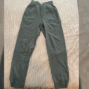 Lululemon License to Train HR joggers